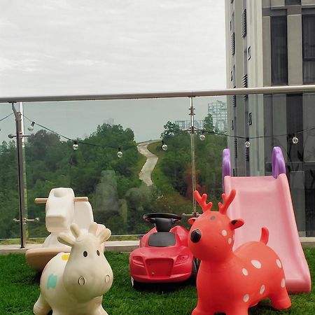 D Bunga مسلم Homestay Pool View Legoland Nusajaya Nusajaya  Εξωτερικό φωτογραφία