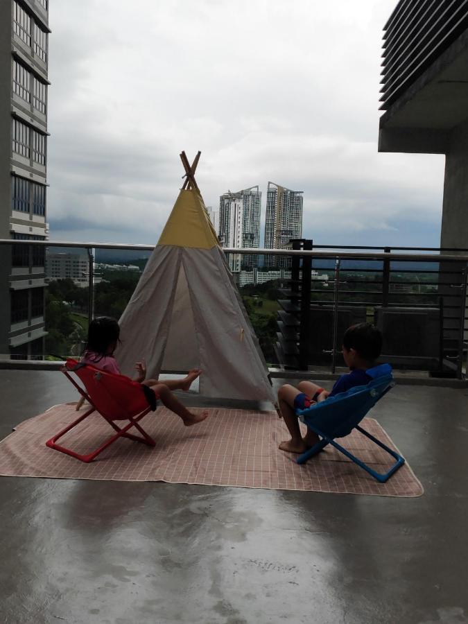D Bunga مسلم Homestay Pool View Legoland Nusajaya Nusajaya  Εξωτερικό φωτογραφία