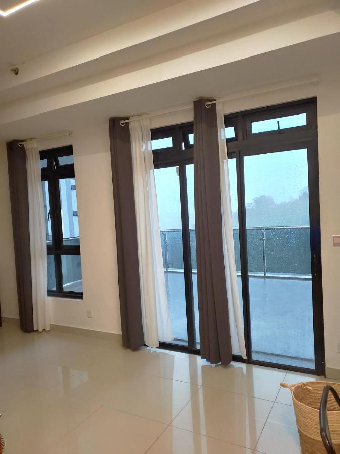D Bunga مسلم Homestay Pool View Legoland Nusajaya Nusajaya  Εξωτερικό φωτογραφία