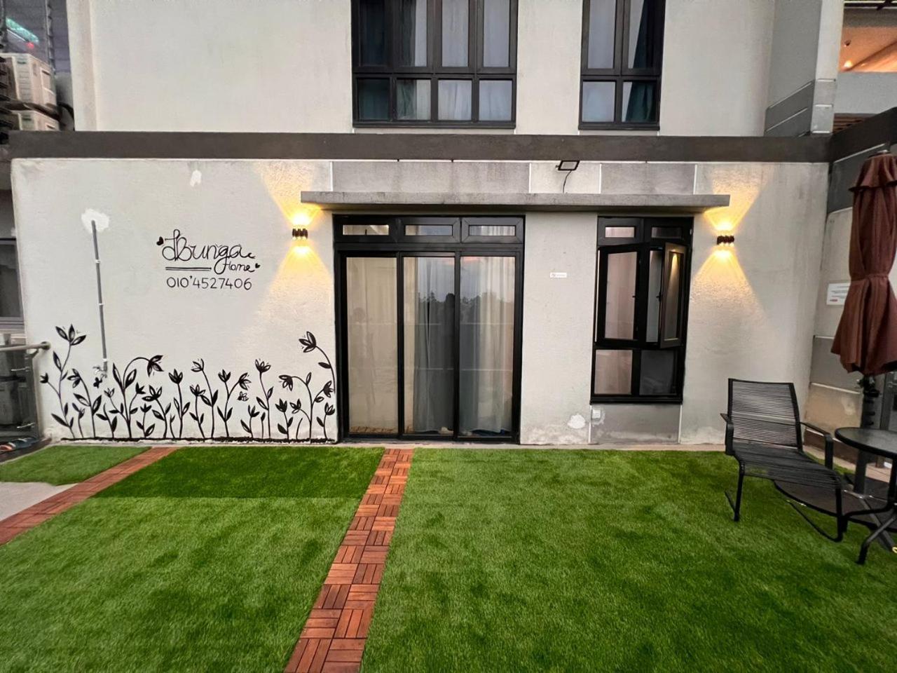 D Bunga مسلم Homestay Pool View Legoland Nusajaya Nusajaya  Εξωτερικό φωτογραφία