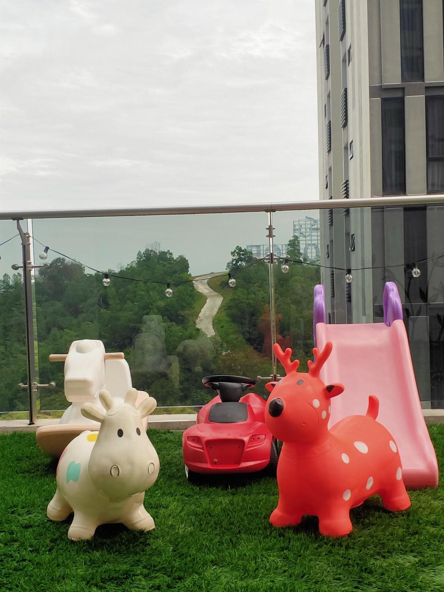 D Bunga مسلم Homestay Pool View Legoland Nusajaya Nusajaya  Εξωτερικό φωτογραφία